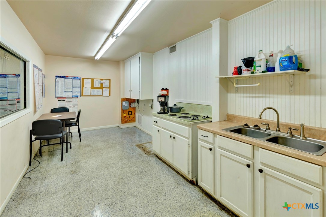 3305 Us Highway 59 Property Photo 15