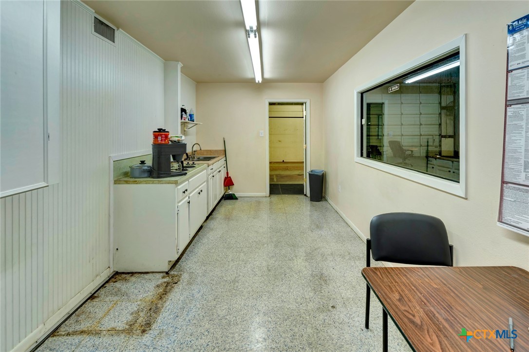 3305 Us Highway 59 Property Photo 16