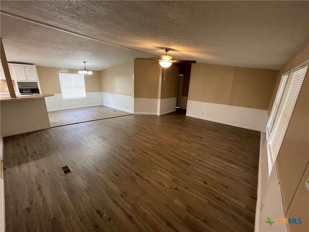 629 Buck Trail Property Photo 5
