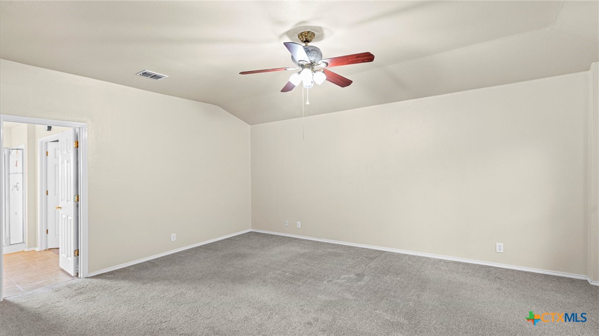 152 Falcon Xing Property Photo 15