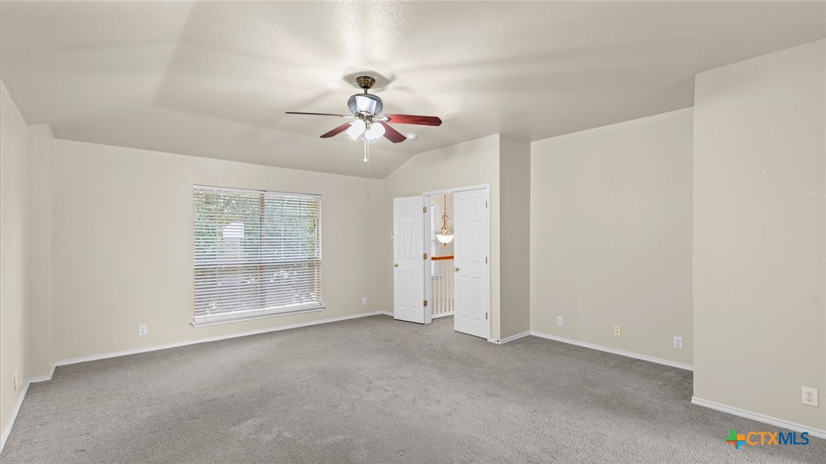 152 Falcon Xing Property Photo 16