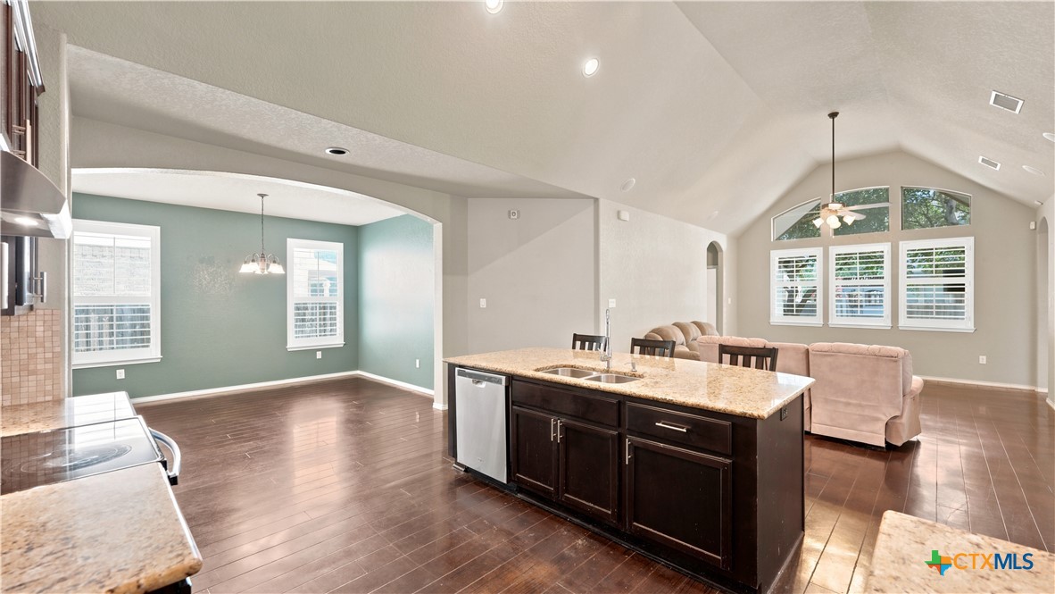 2083 Western Pecan Property Photo 2