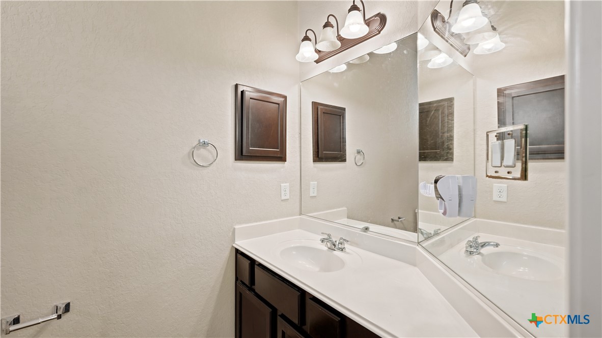 2083 Western Pecan Property Photo 33