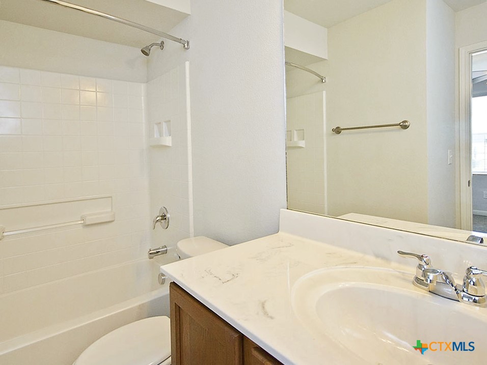 332 Trestle Tree C Property Photo 8