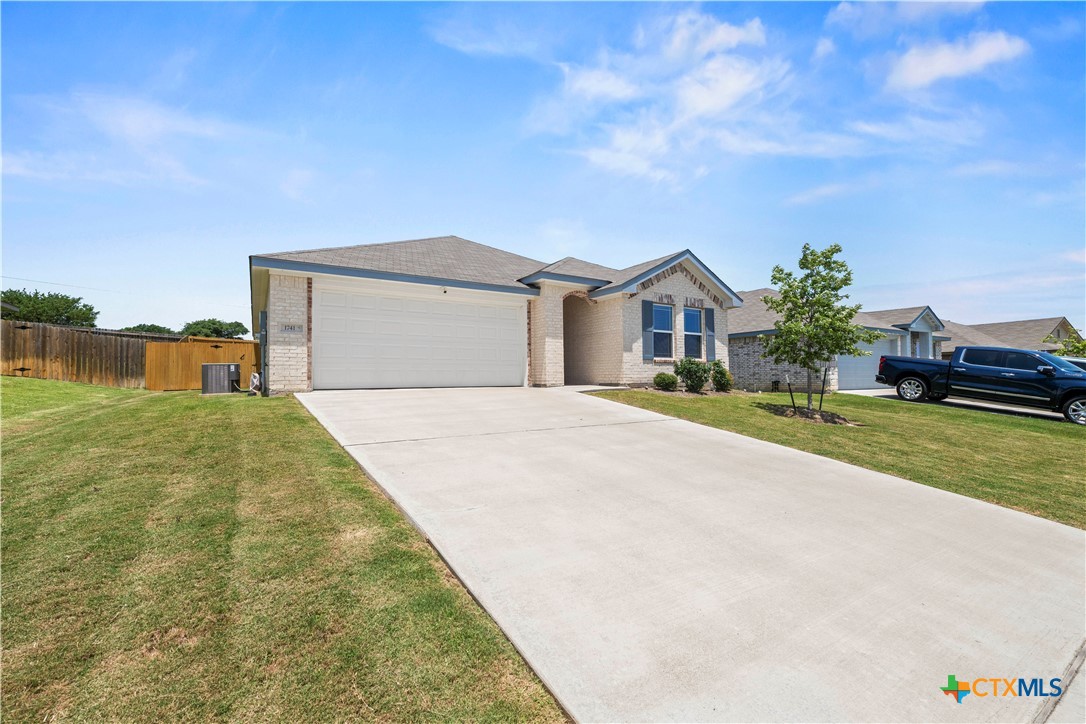 1741 Dryden Avenue Property Photo 3