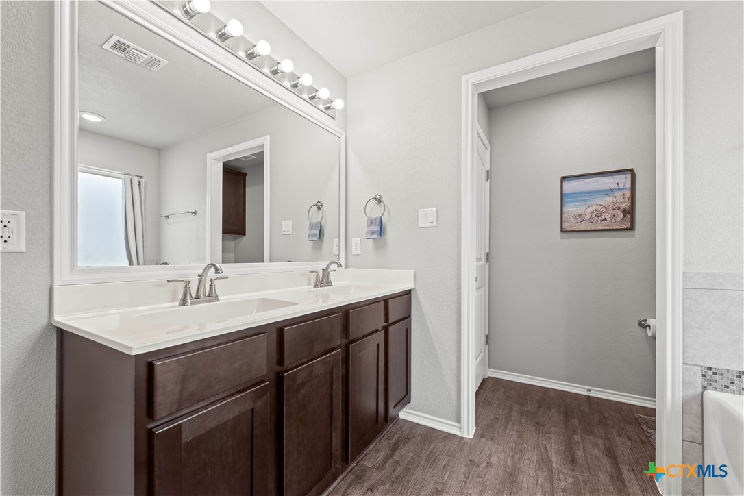1741 Dryden Avenue Property Photo 11