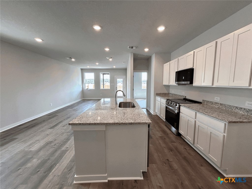 240 Firefox Way Property Photo 8
