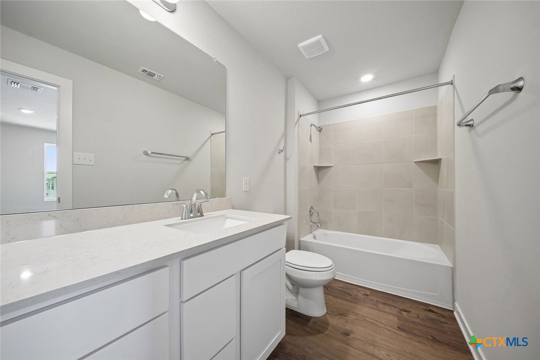 240 Firefox Way Property Photo 9