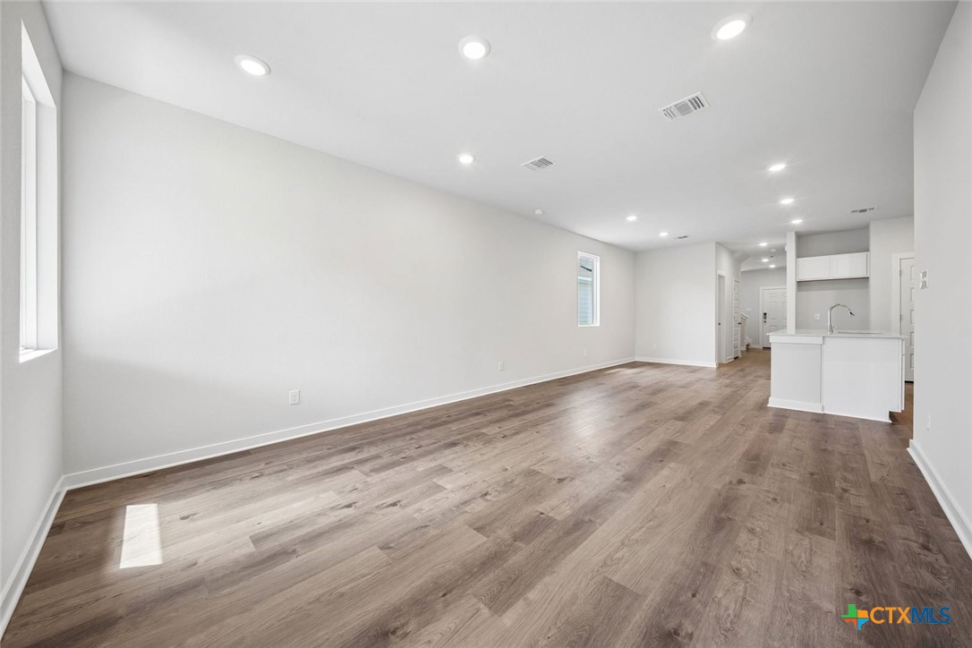240 Firefox Way Property Photo 18