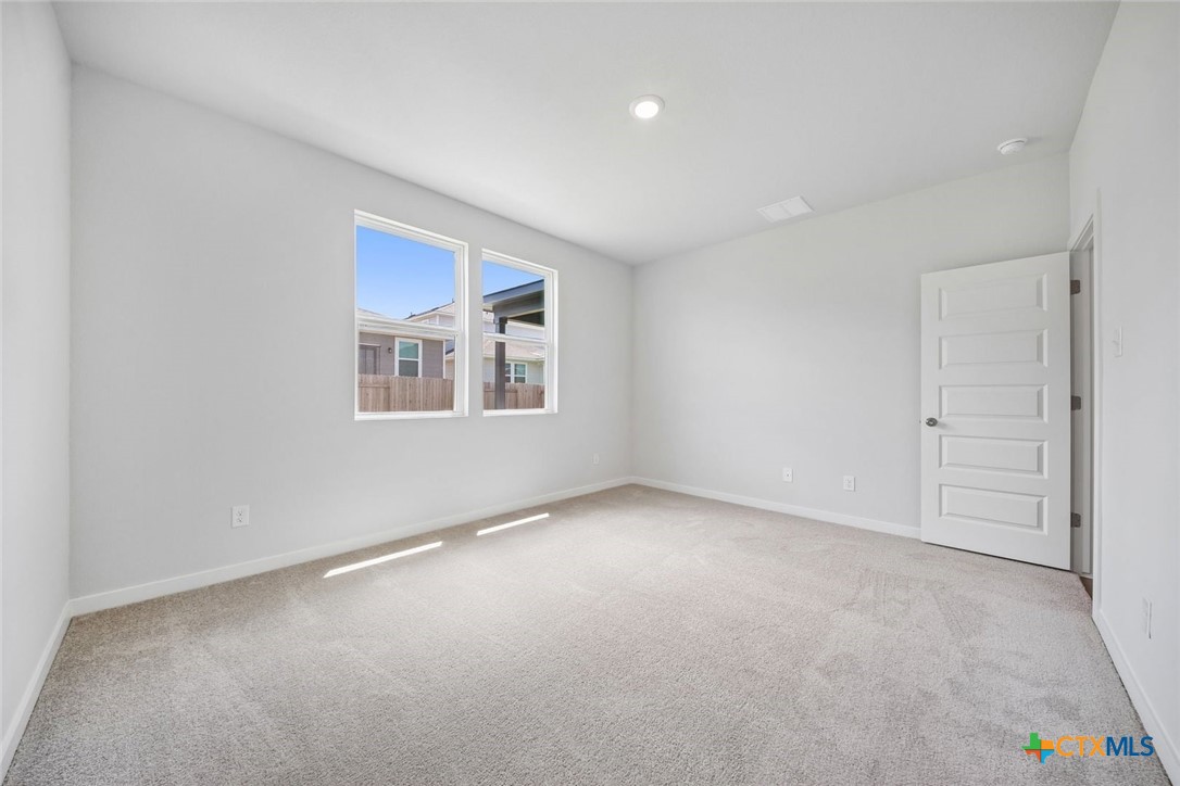 240 Firefox Way Property Photo 24