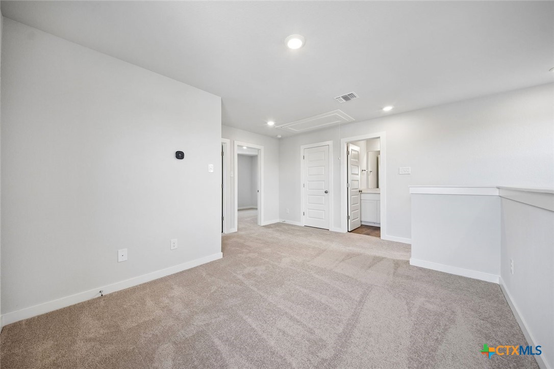 240 Firefox Way Property Photo 29