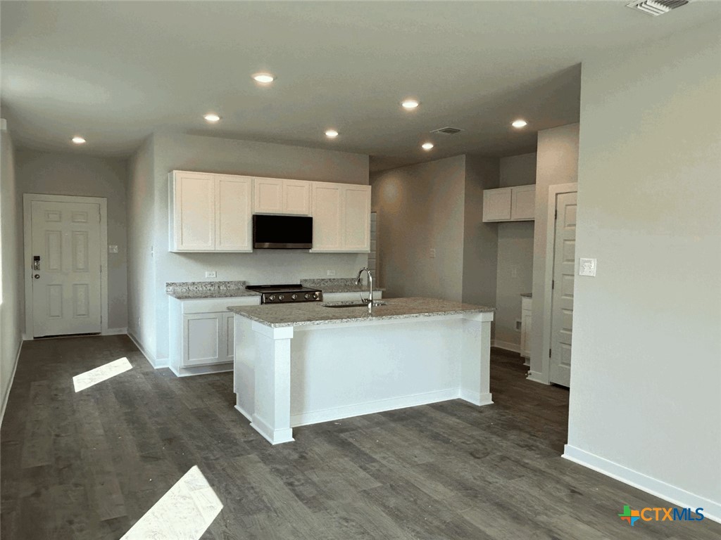 260 Firefox Way Property Photo 4
