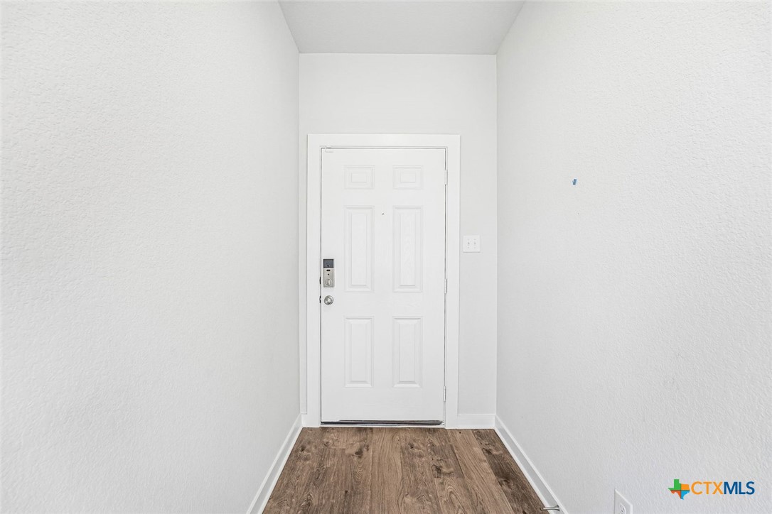 260 Firefox Way Property Photo 4