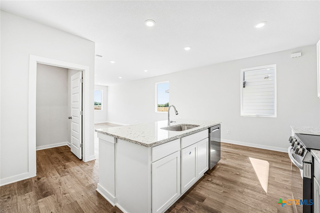 260 Firefox Way Property Photo 10