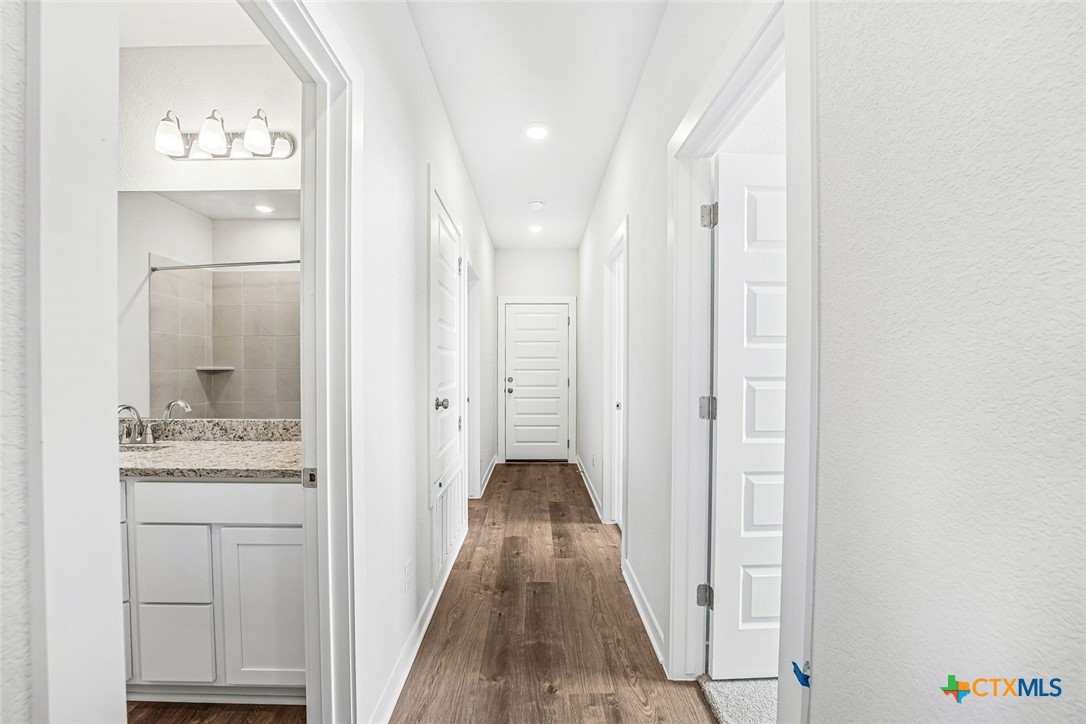 260 Firefox Way Property Photo 17