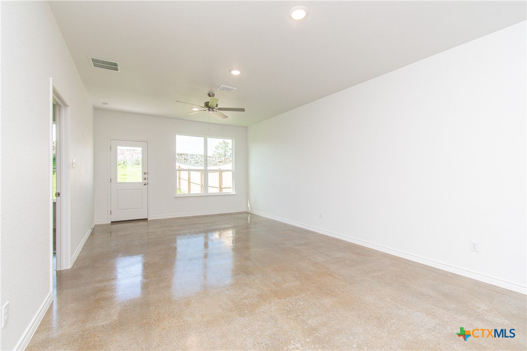 3903 American Elm A Property Photo 2