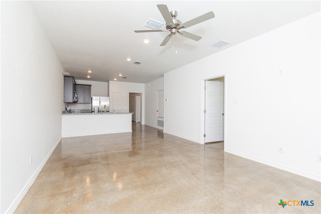 3903 American Elm A Property Photo 4