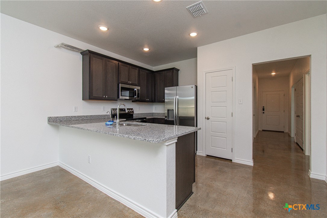 3903 American Elm A Property Photo 5