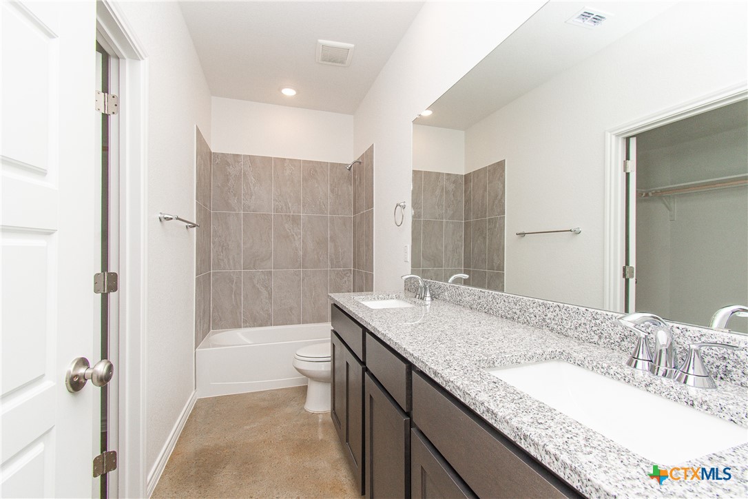 3903 American Elm A Property Photo 8
