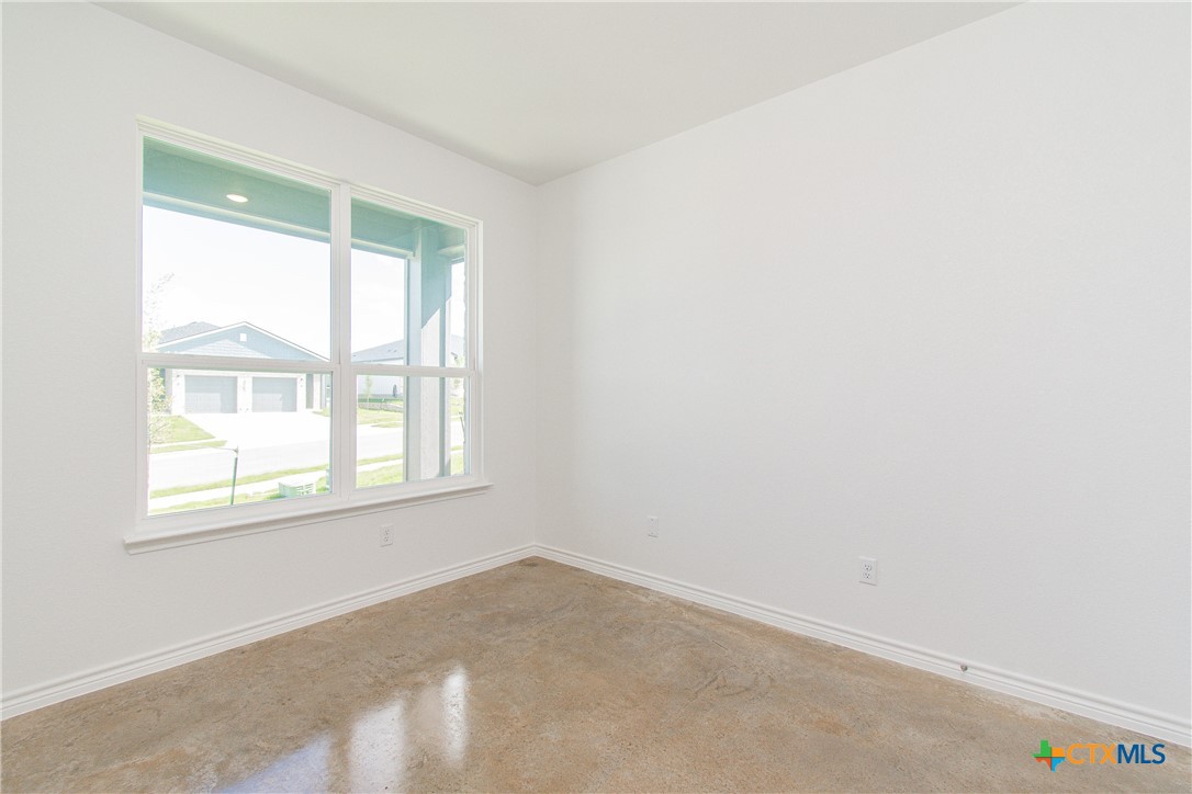 3903 American Elm A Property Photo 9
