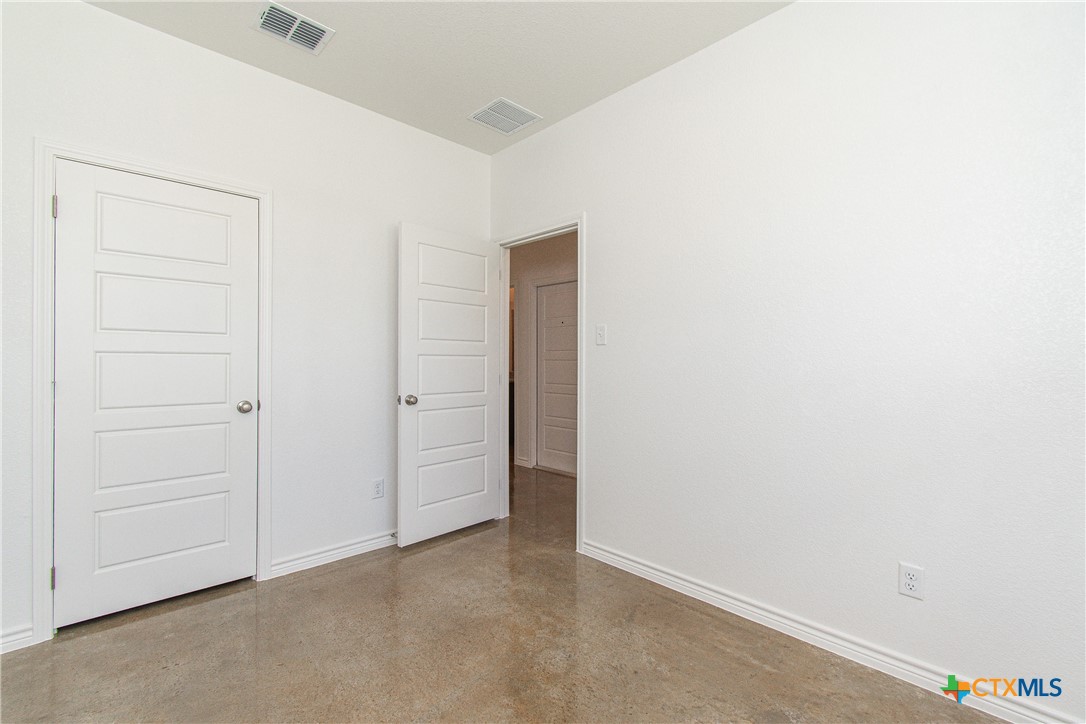 3903 American Elm A Property Photo 11