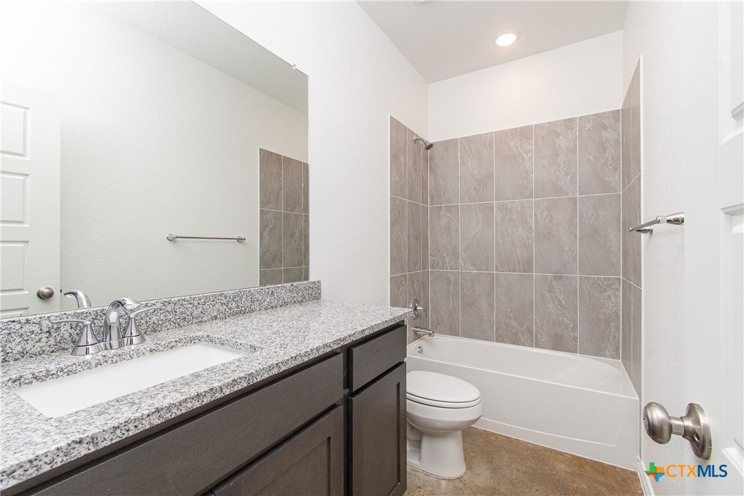 3903 American Elm A Property Photo 12