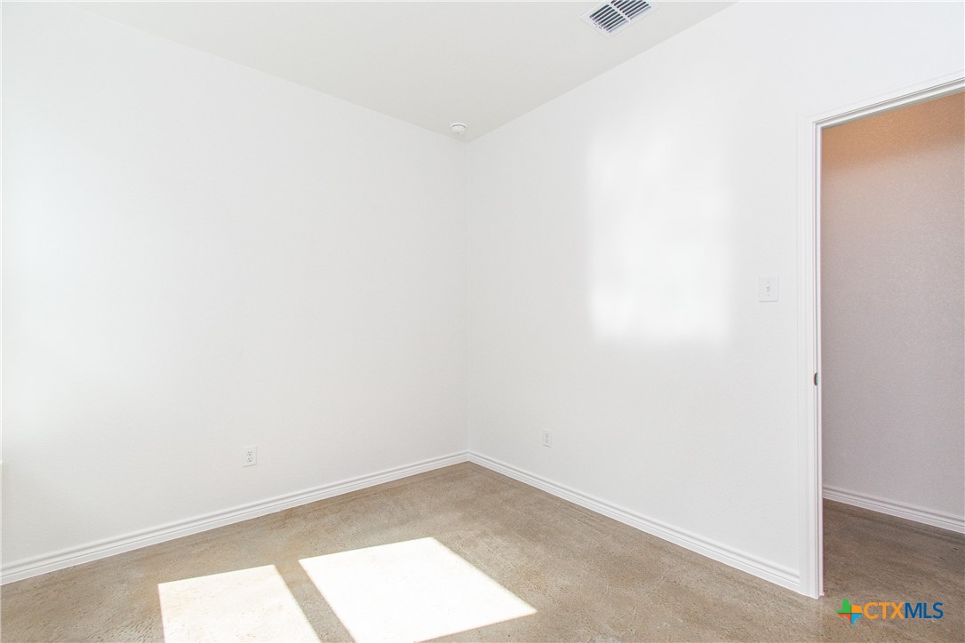 3903 American Elm A Property Photo 14