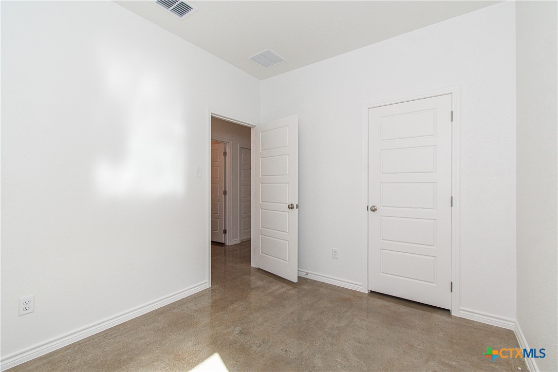 3903 American Elm A Property Photo 15