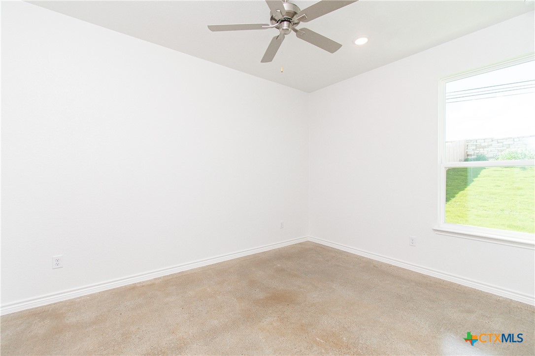 3903 American Elm A Property Photo 16