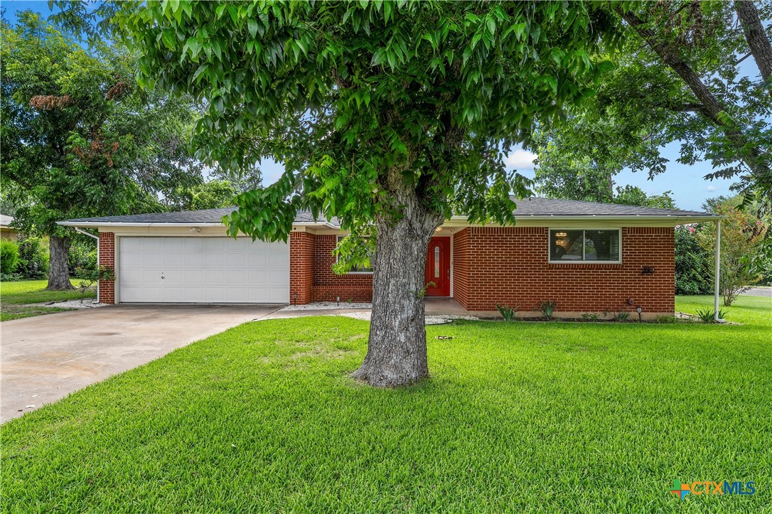 2417 Robin Road Property Photo 1