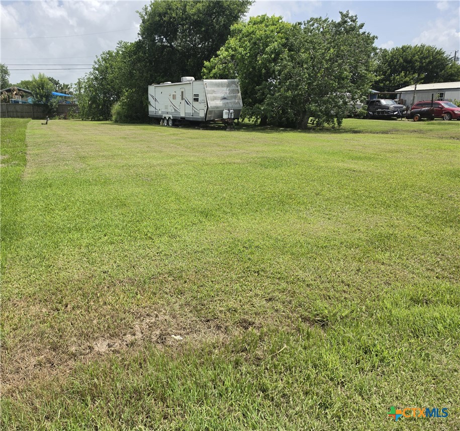 711-717 W Broadway Avenue Property Photo 4