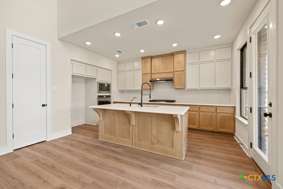 1475 Cypress Paul Street Property Photo 2