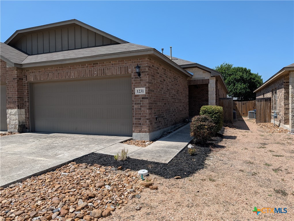 1231 Old Fm 306 Property Photo 1