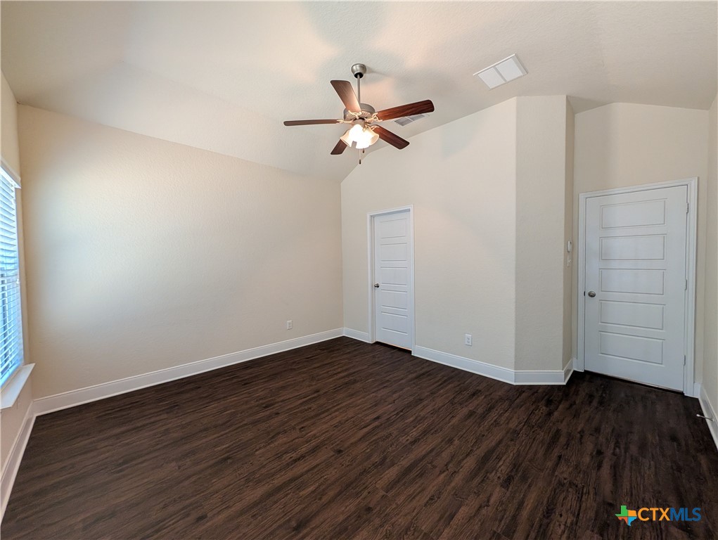 1231 Old Fm 306 Property Photo 14
