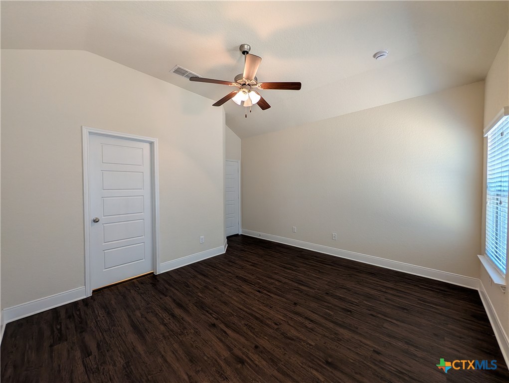 1231 Old Fm 306 Property Photo 15