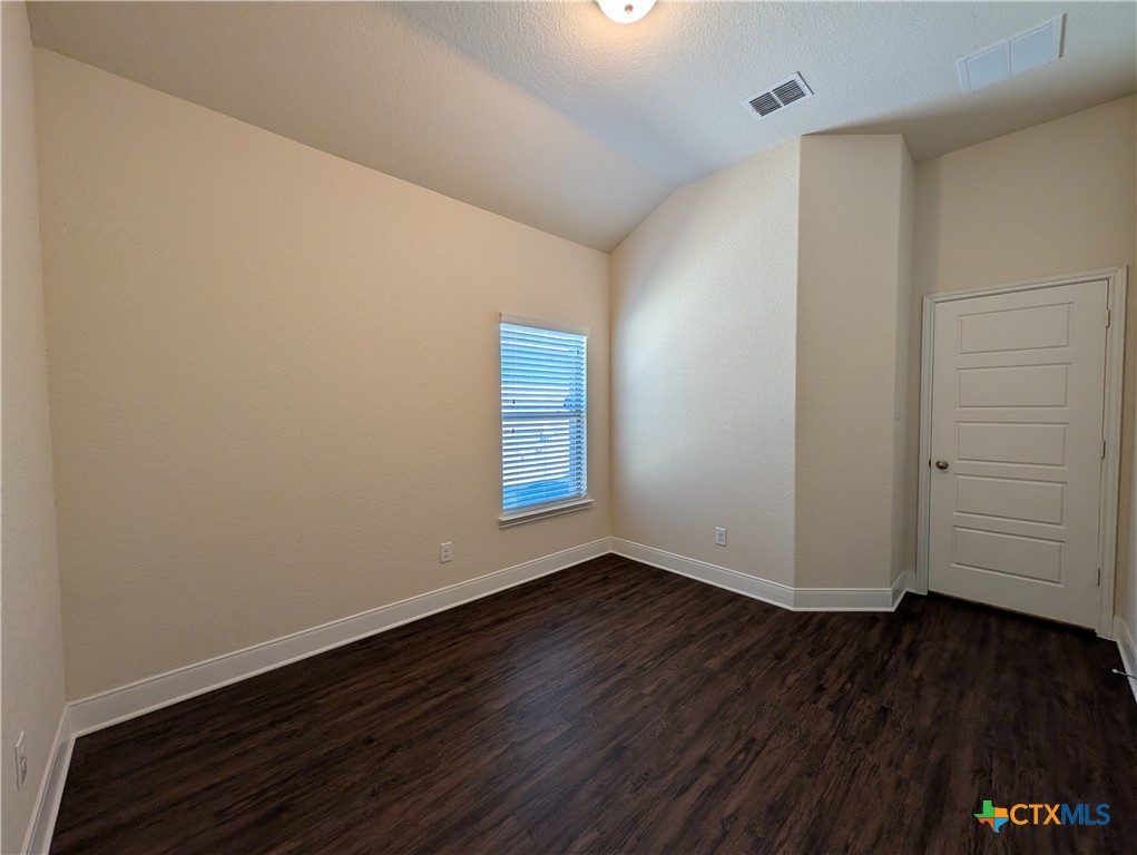 1231 Old Fm 306 Property Photo 19