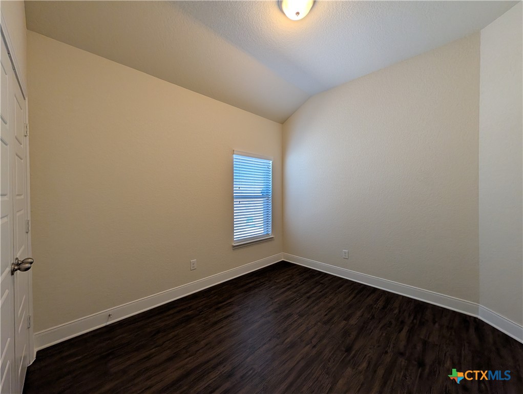 1231 Old Fm 306 Property Photo 25