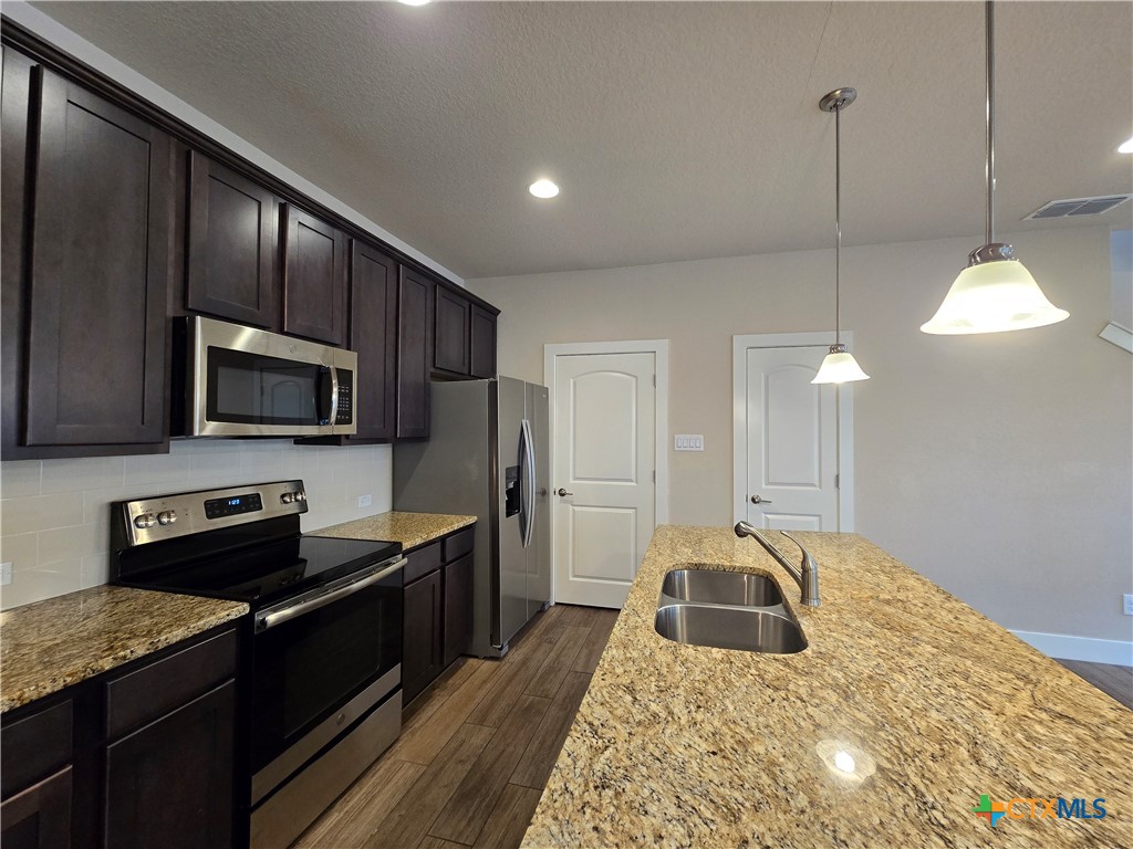 750 Milestone Park Property Photo 8