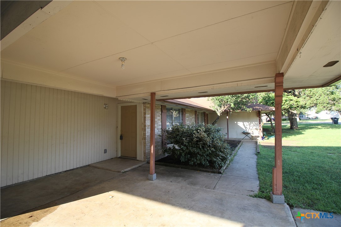 317 Briarwood Drive Property Photo 4