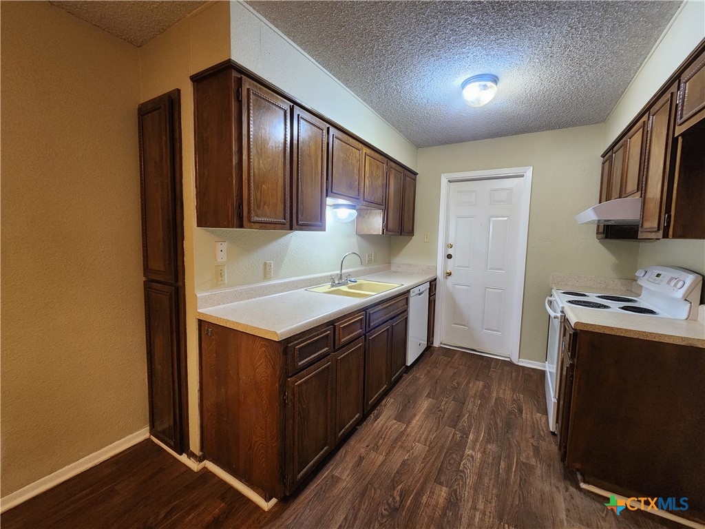 317 Briarwood Drive Property Photo 9