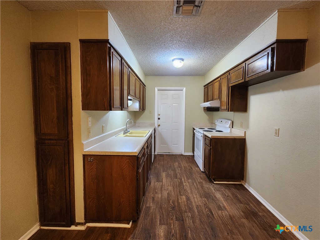 317 Briarwood Drive Property Photo 11