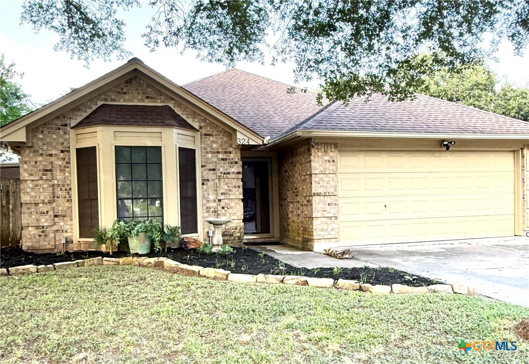 324 Spur Drive Property Photo 1