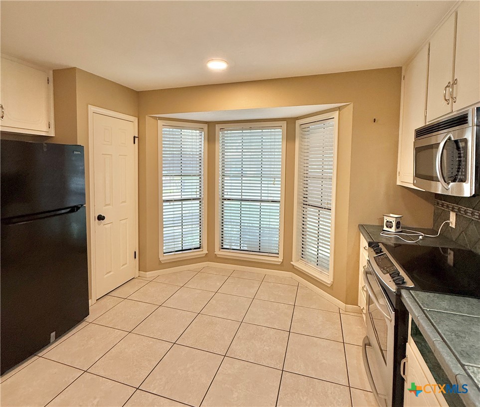 324 Spur Drive Property Photo 6