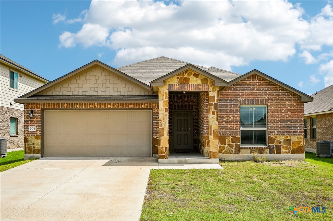 204 Bainbridge Drive Property Photo 1