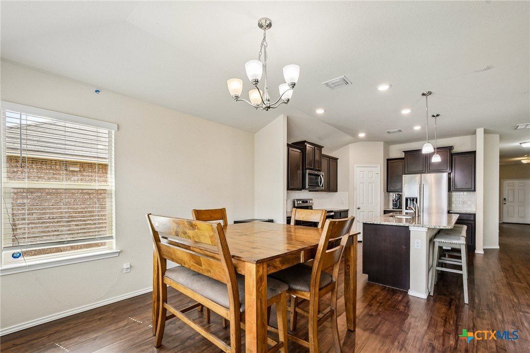 204 Bainbridge Drive Property Photo 13