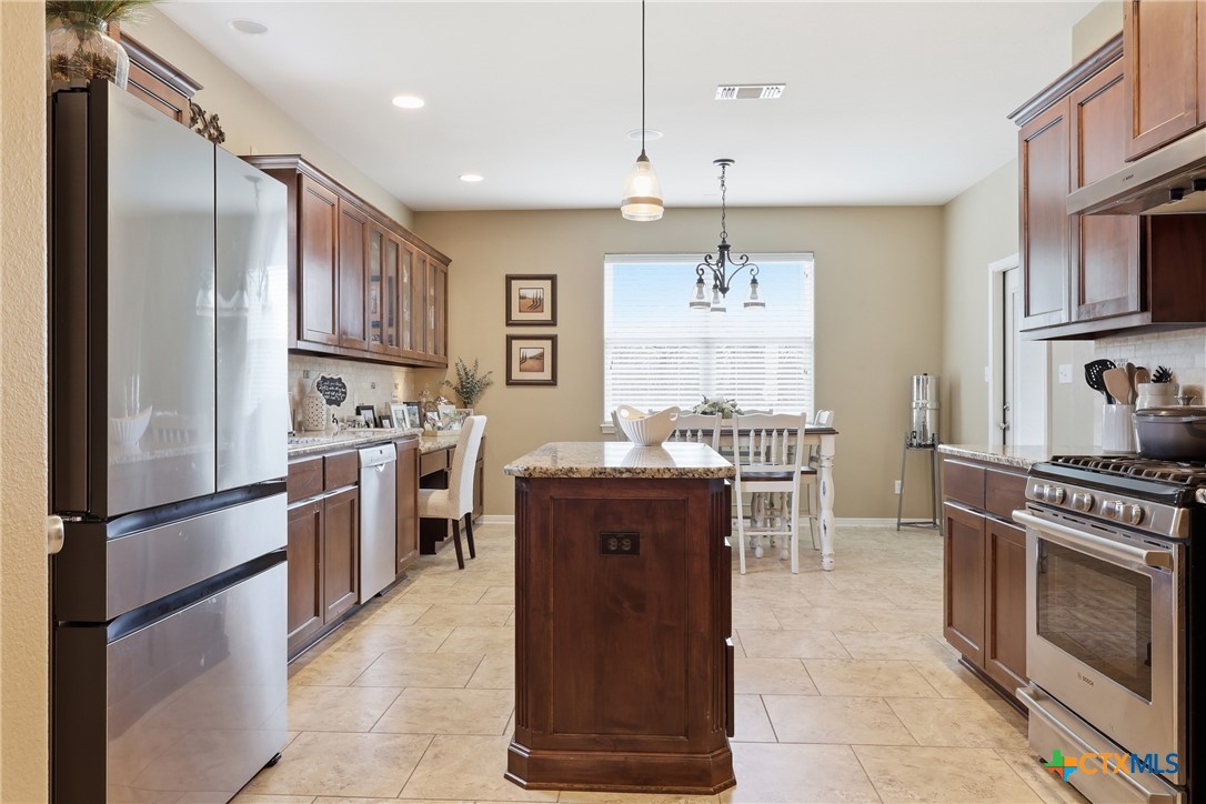 106 Sky Court Property Photo 8
