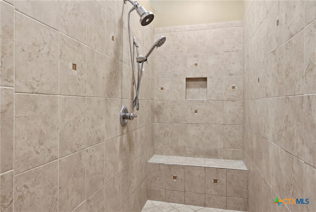 106 Sky Court Property Photo 27
