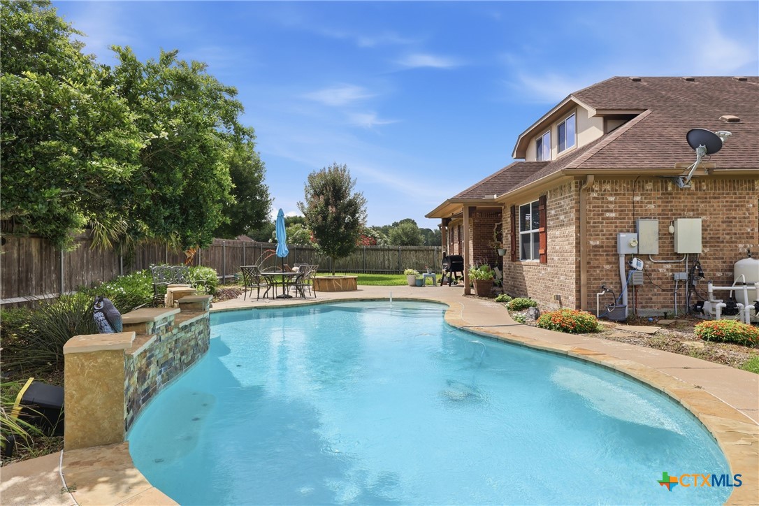 106 Sky Court Property Photo 36