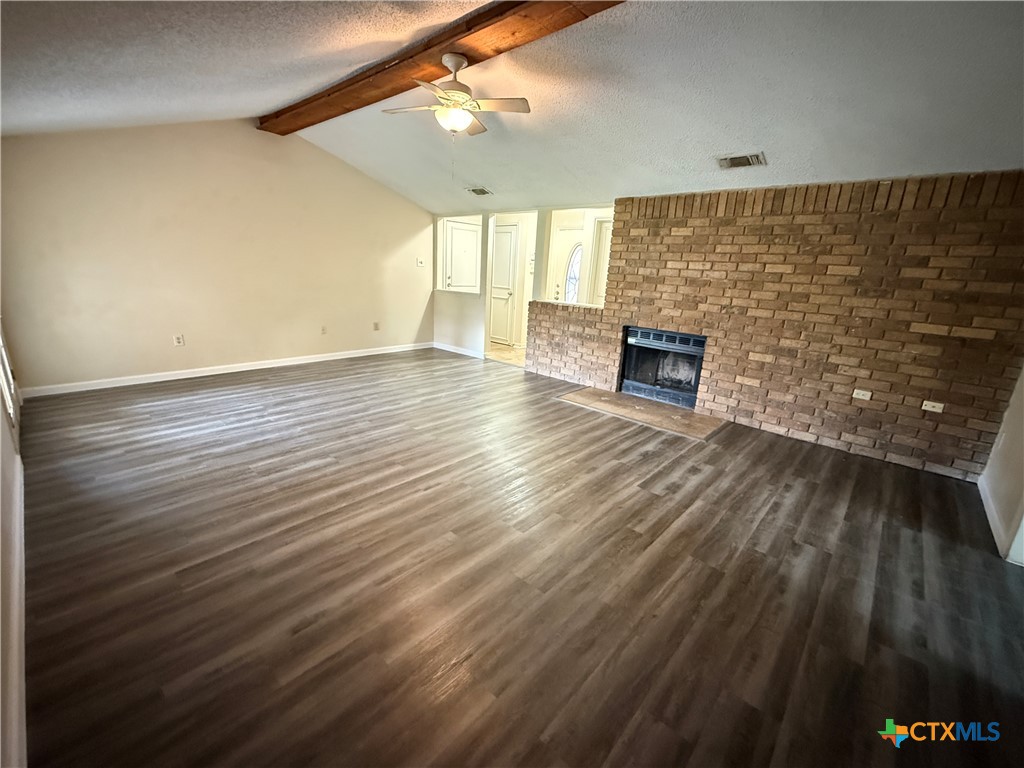 2401 Ridglea Court Property Photo 3