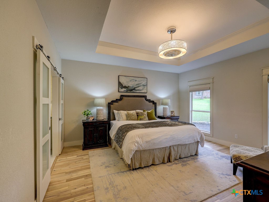 400 Royal View Road Property Photo 14